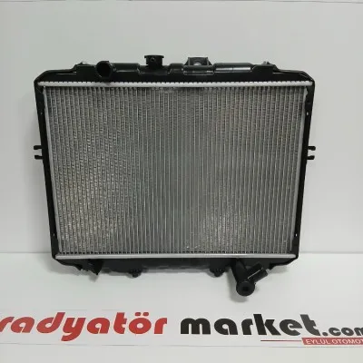 Su Radyatörü Hyundai H100 Min. 94-06 / H100 97-04 KMY Ayaklı 25300-43820